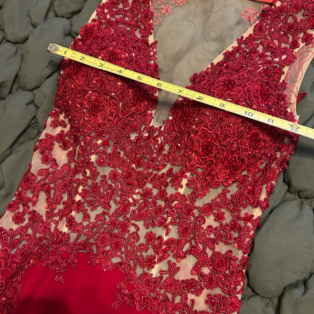 Elegant Red Lace Evening Gown.  Like new - Picture 14 of 15